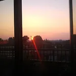 Apartment Rheinblick7 - Spektakulaerer Blick Auf Duesseldorfer Skyline - Ruhig Modern Privatparkplatz Aufzug - Anbindung An Messe Flughafen Hauptbahnhof *