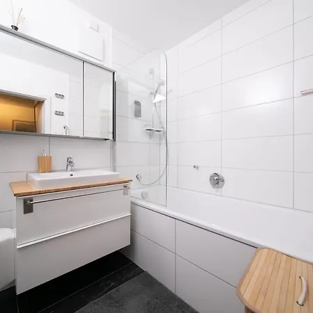 Rheinblick7 - Spektakulaerer Blick Auf Duesseldorfer Skyline - Ruhig Modern Privatparkplatz Aufzug - Anbindung An Messe Flughafen Hauptbahnhof Διαμέρισμα Neuss