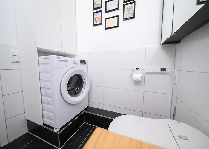 Rheinblick7 - Spektakulaerer Blick Auf Duesseldorfer Skyline - Ruhig Modern Privatparkplatz Aufzug - Anbindung An Messe Flughafen Hauptbahnhof