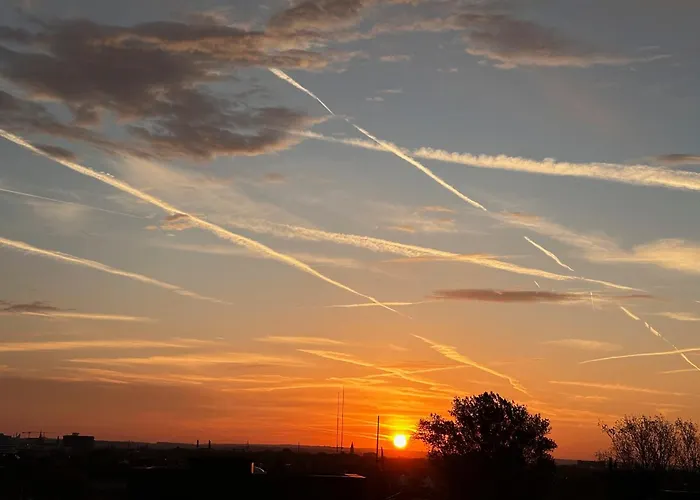 Rheinblick7 - Spektakulaerer Blick Auf Duesseldorfer Skyline - Ruhig Modern Privatparkplatz Aufzug - Anbindung An Messe Flughafen Hauptbahnhof Lejlighed Neuss